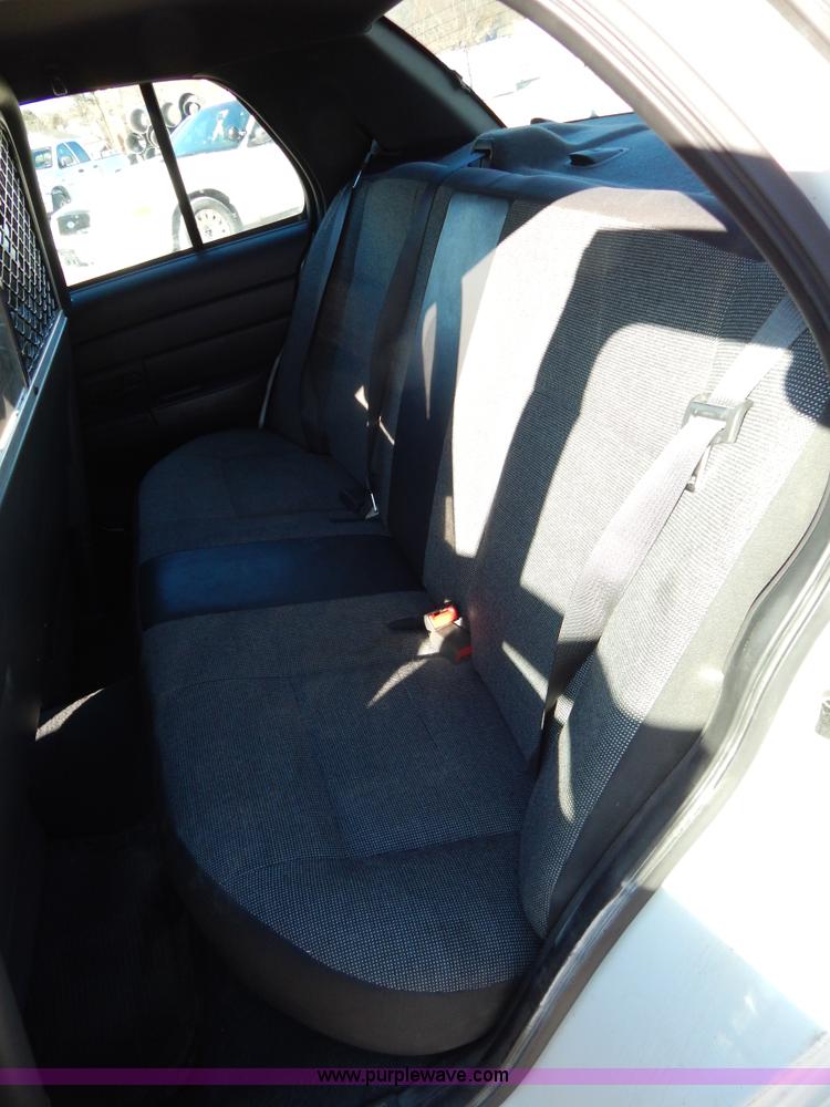 image for item I1182 2005 Ford Crown Victoria Police Interceptor
