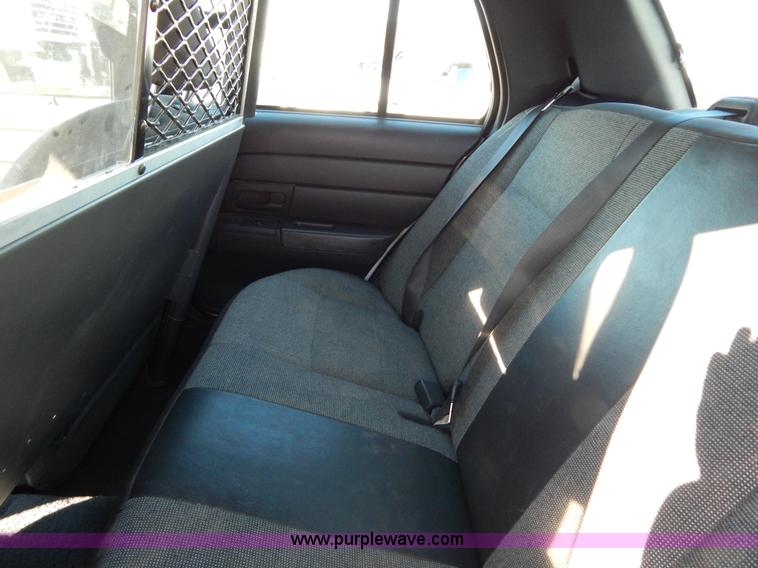 image for item I1182 2005 Ford Crown Victoria Police Interceptor