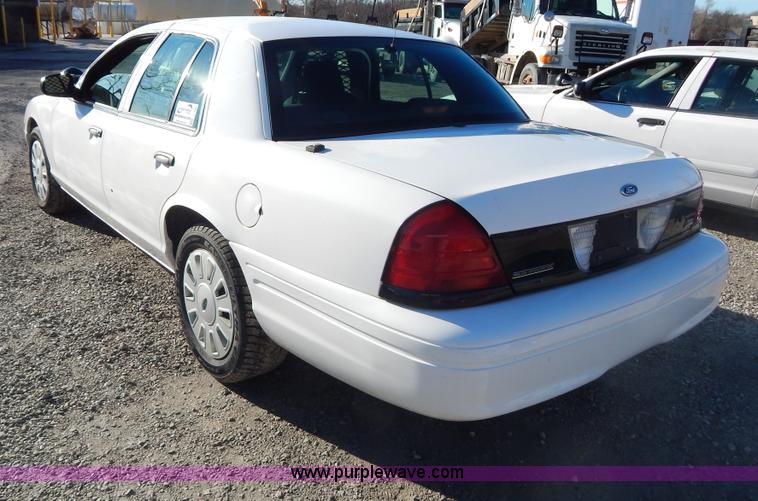 image for item I1183 2009 Ford Crown Victoria Police Interceptor