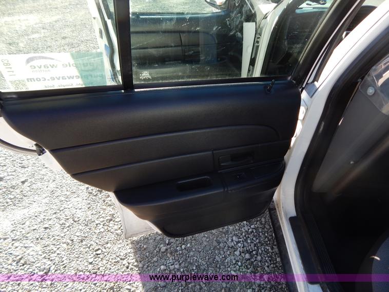 image for item I1183 2009 Ford Crown Victoria Police Interceptor