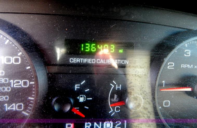 image for item I1183 2009 Ford Crown Victoria Police Interceptor