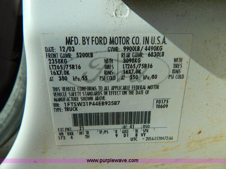 image for item I1195 2004 Ford F350 pickup truck cab and chassis