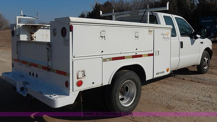 image for item I9364 1999 Ford F350 Super Duty utility truck