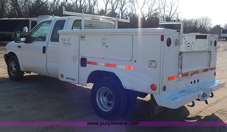 image for item I9364 1999 Ford F350 Super Duty utility truck
