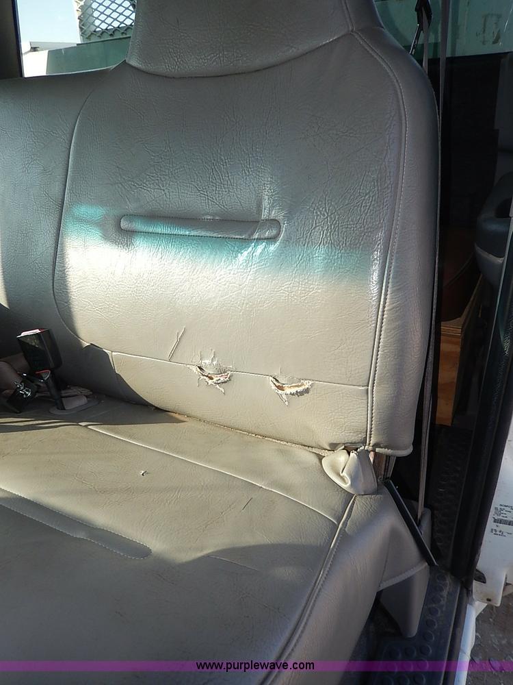 image for item I9364 1999 Ford F350 Super Duty utility truck