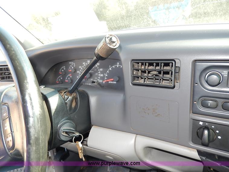 image for item I9364 1999 Ford F350 Super Duty utility truck