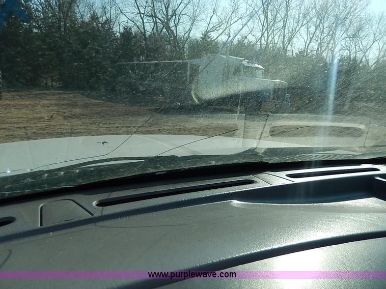 image for item I9364 1999 Ford F350 Super Duty utility truck