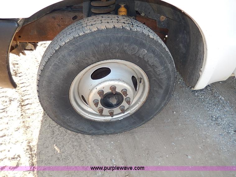 image for item I9364 1999 Ford F350 Super Duty utility truck