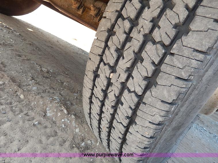 image for item I9364 1999 Ford F350 Super Duty utility truck