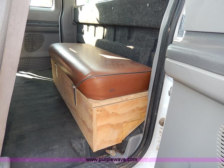 image for item I9364 1999 Ford F350 Super Duty utility truck