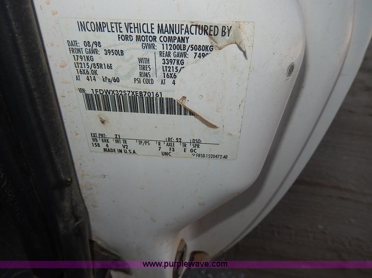 image for item I9364 1999 Ford F350 Super Duty utility truck