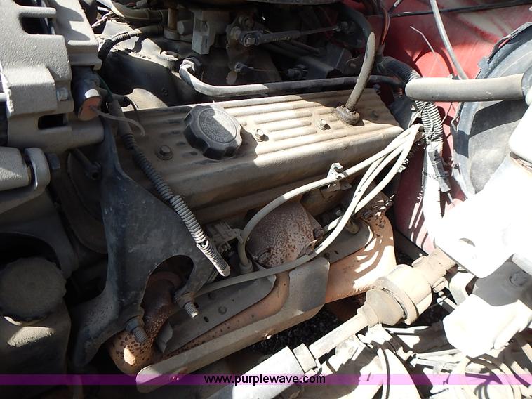 image for item I9374 1990 Chevrolet Silverado 1500 pickup truck