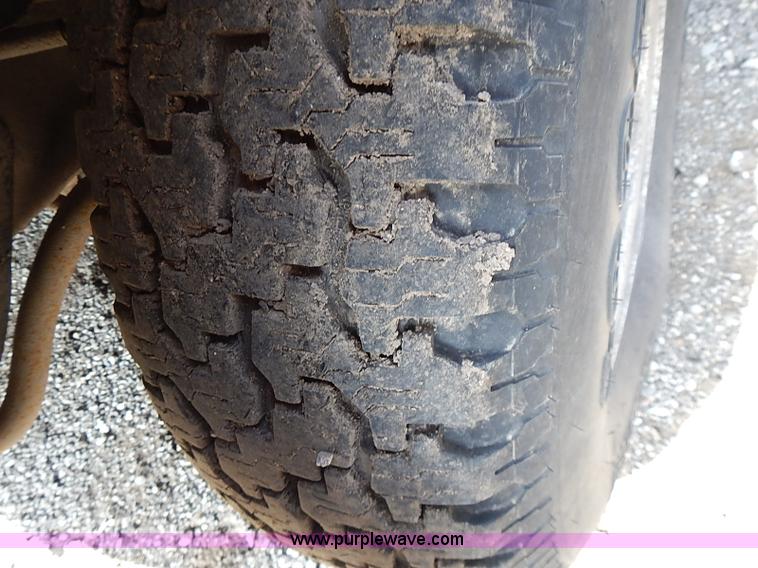 image for item I9374 1990 Chevrolet Silverado 1500 pickup truck