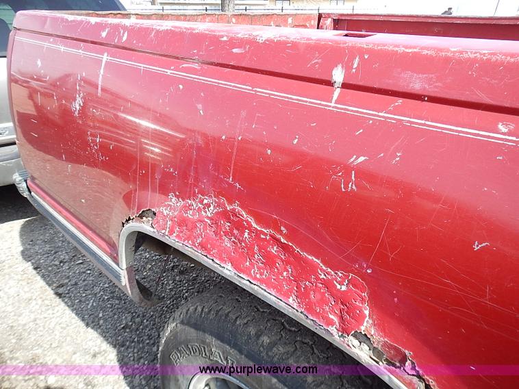 image for item I9374 1990 Chevrolet Silverado 1500 pickup truck