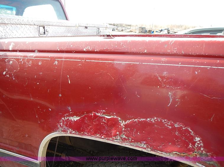 image for item I9374 1990 Chevrolet Silverado 1500 pickup truck