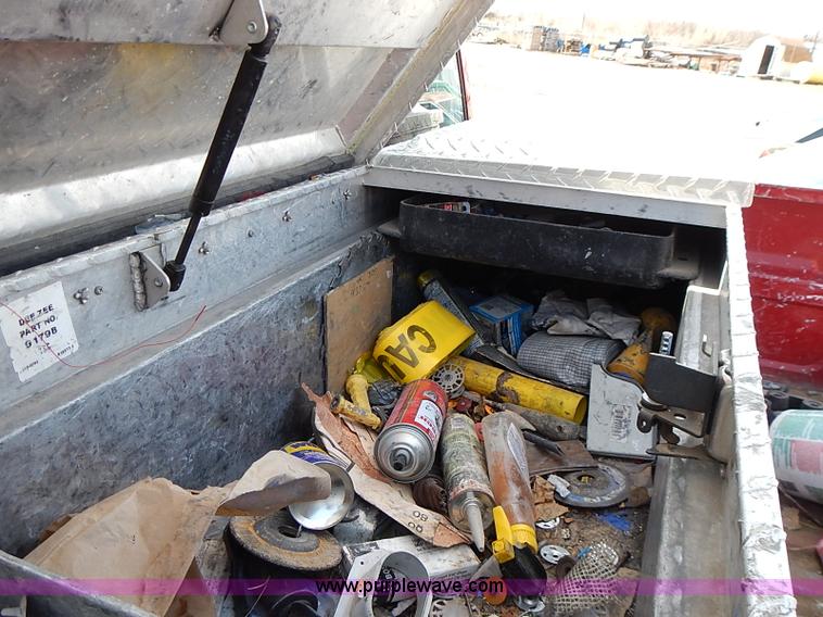 image for item I9374 1990 Chevrolet Silverado 1500 pickup truck