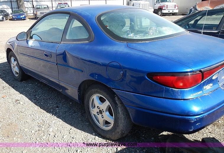 image for item I9378 1999 Ford Escort ZX2