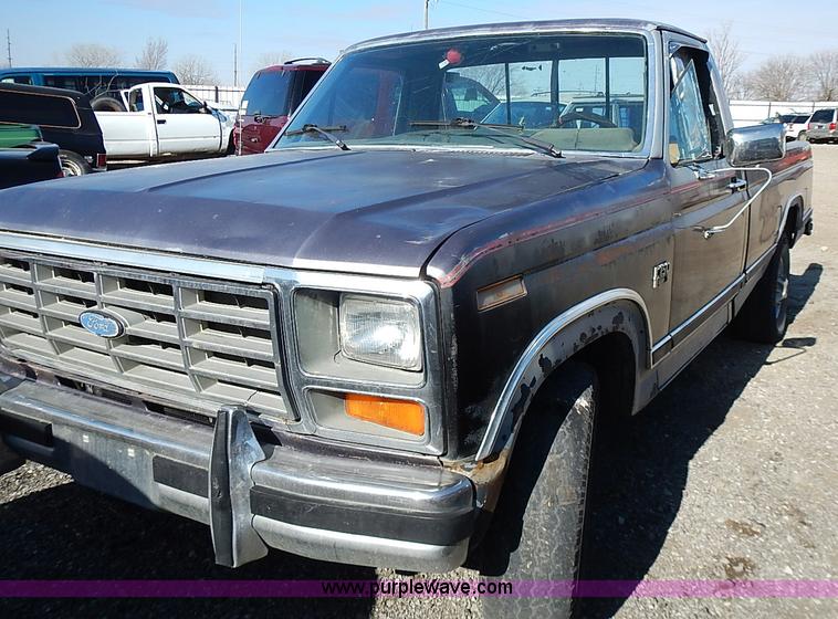 image for item I9381 1984 Ford F150 XLT pickup truck