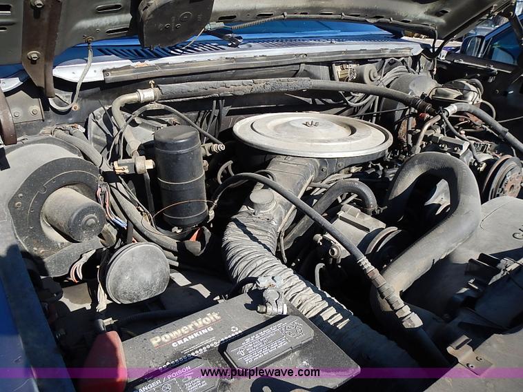 image for item I9381 1984 Ford F150 XLT pickup truck