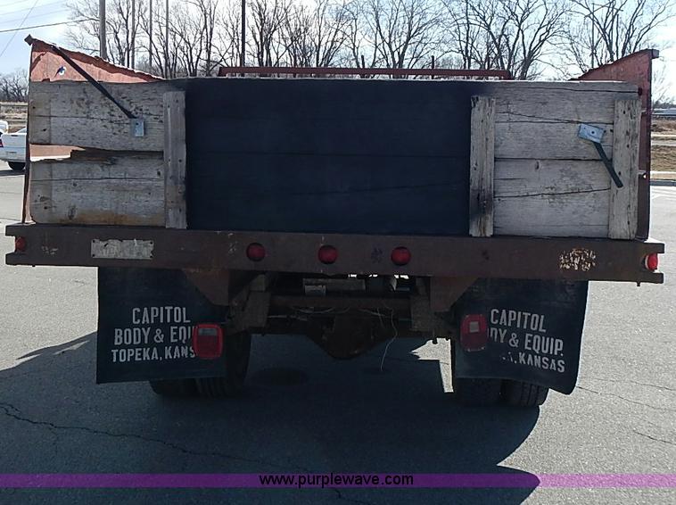 image for item I9395 1981 Ford F350 Custom truck