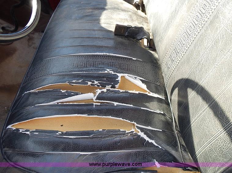 image for item I9395 1981 Ford F350 Custom truck