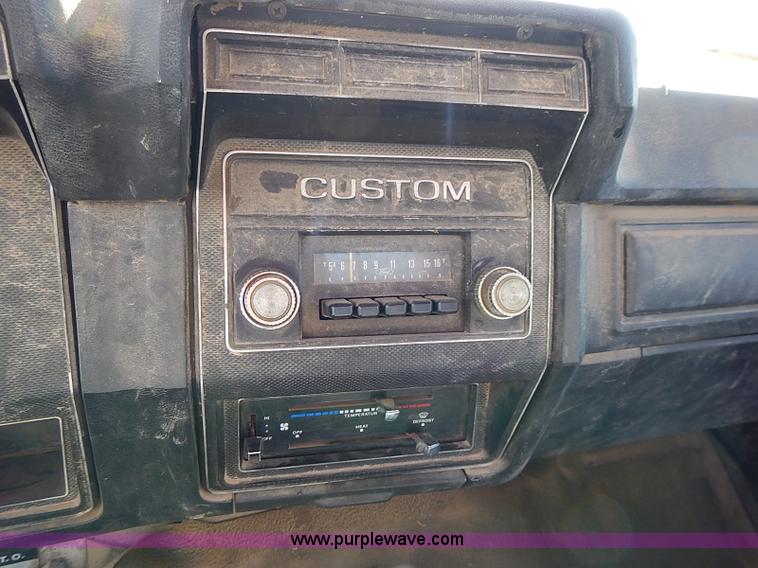 image for item I9395 1981 Ford F350 Custom truck