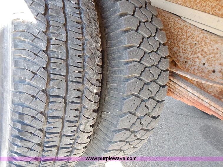 image for item I9395 1981 Ford F350 Custom truck