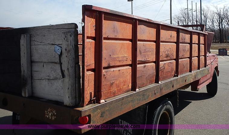 image for item I9395 1981 Ford F350 Custom truck