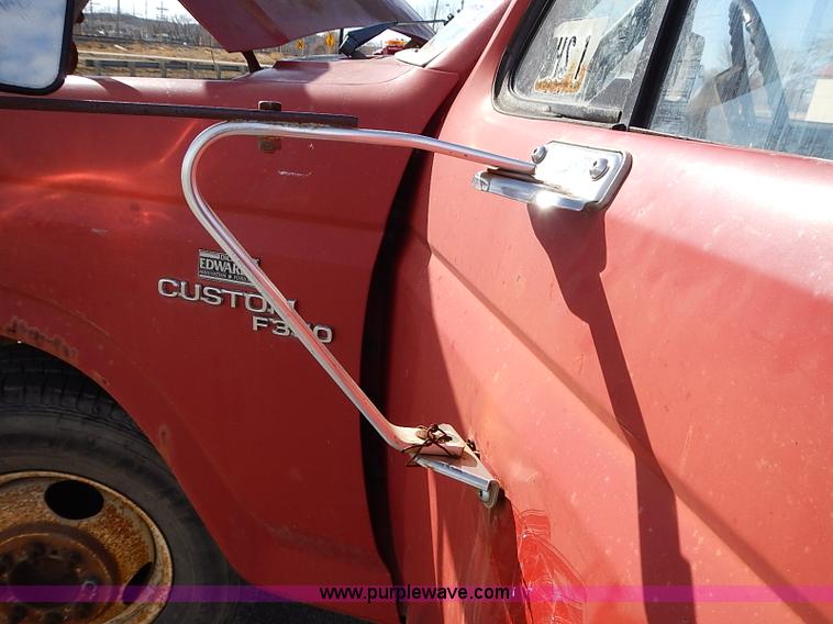 image for item I9395 1981 Ford F350 Custom truck