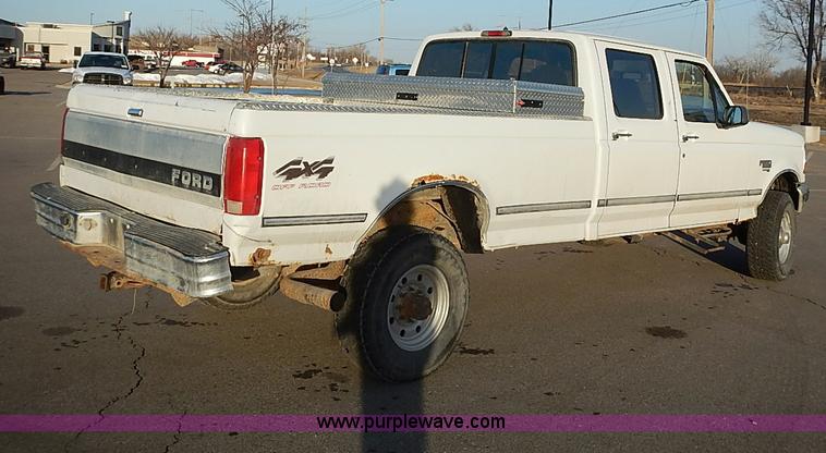 image for item I9399 1997 Ford F350 XL Crew Cab pickup truck
