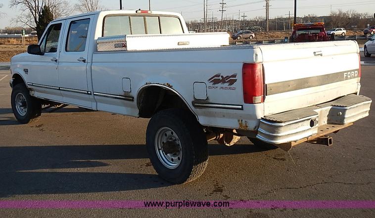 image for item I9399 1997 Ford F350 XL Crew Cab pickup truck
