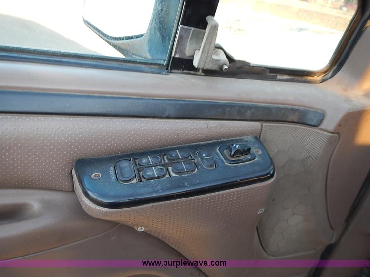 image for item I9399 1997 Ford F350 XL Crew Cab pickup truck