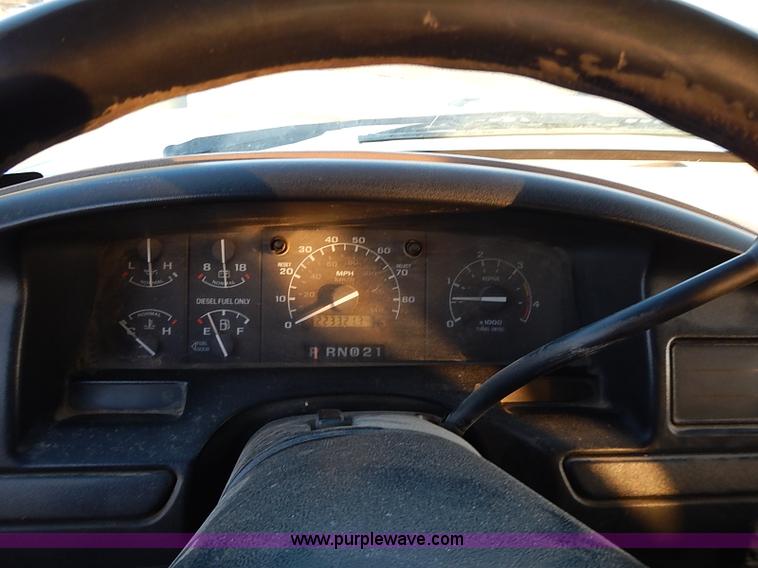 image for item I9399 1997 Ford F350 XL Crew Cab pickup truck