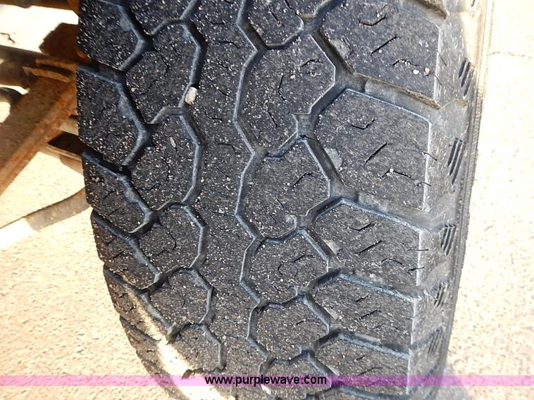 image for item I9399 1997 Ford F350 XL Crew Cab pickup truck