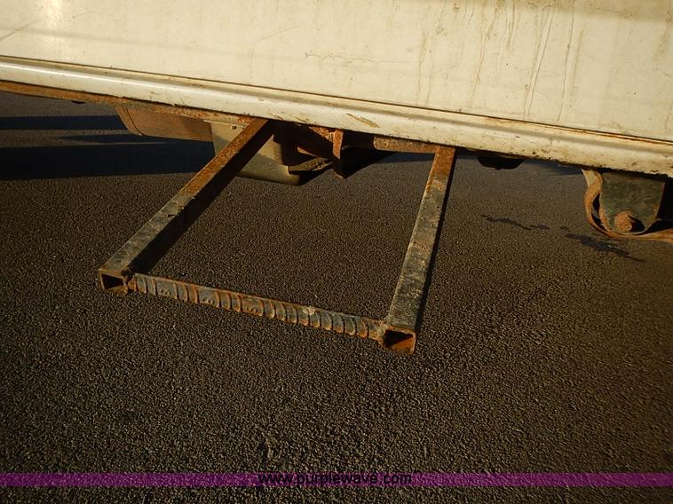 image for item I9399 1997 Ford F350 XL Crew Cab pickup truck