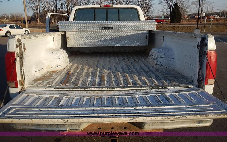 image for item I9399 1997 Ford F350 XL Crew Cab pickup truck