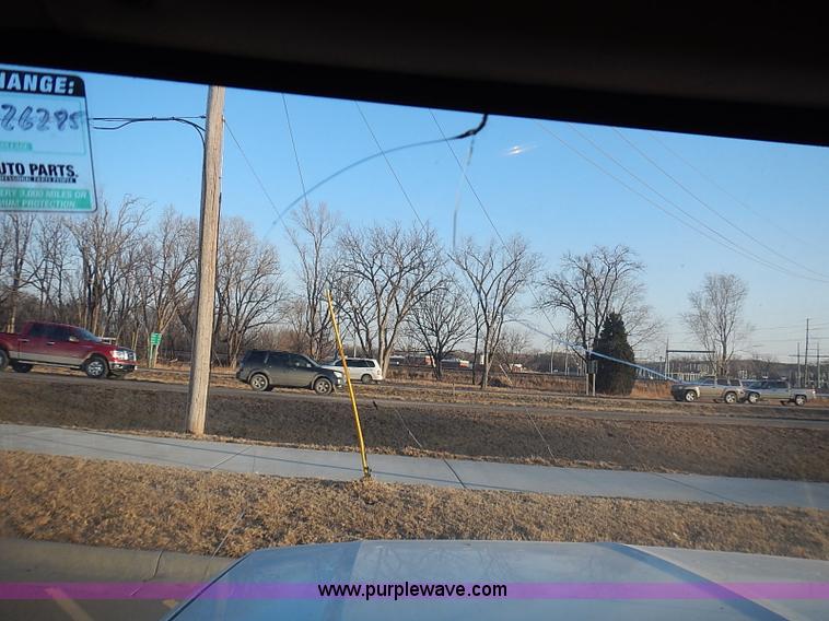 image for item I9399 1997 Ford F350 XL Crew Cab pickup truck