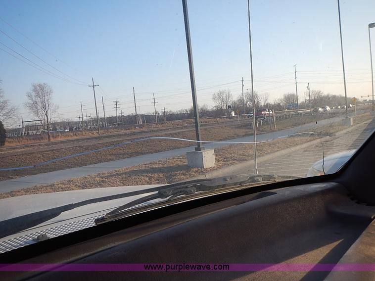 image for item I9399 1997 Ford F350 XL Crew Cab pickup truck