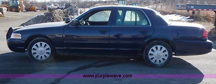 image for item I9400 2008 Ford Crown Victoria Police Interceptor