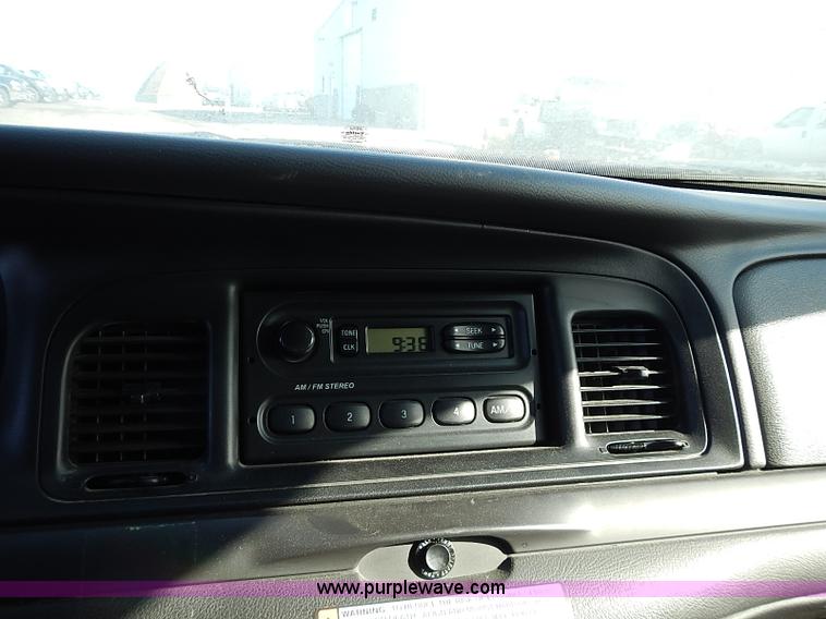image for item I9400 2008 Ford Crown Victoria Police Interceptor