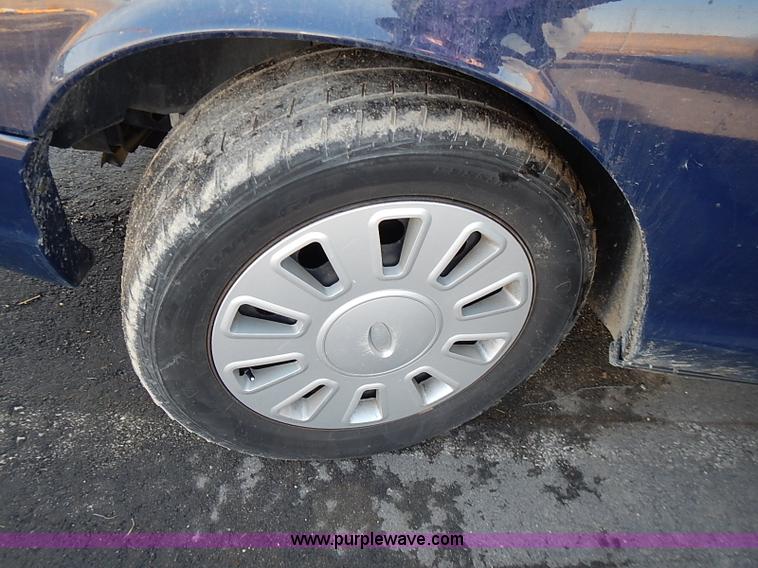 image for item I9400 2008 Ford Crown Victoria Police Interceptor