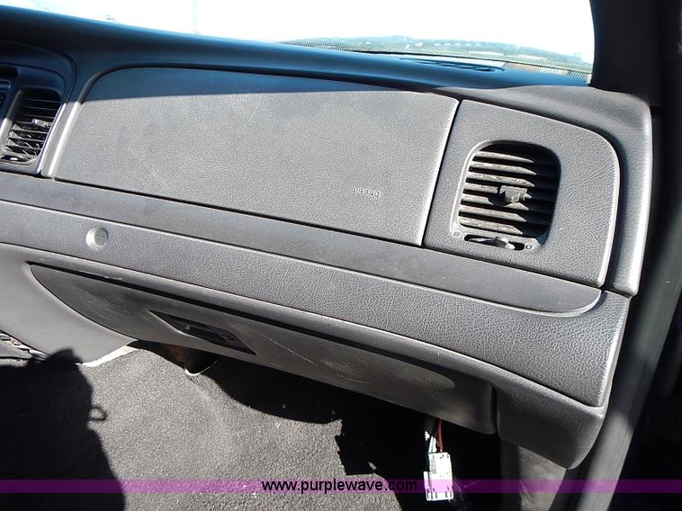 image for item I9400 2008 Ford Crown Victoria Police Interceptor