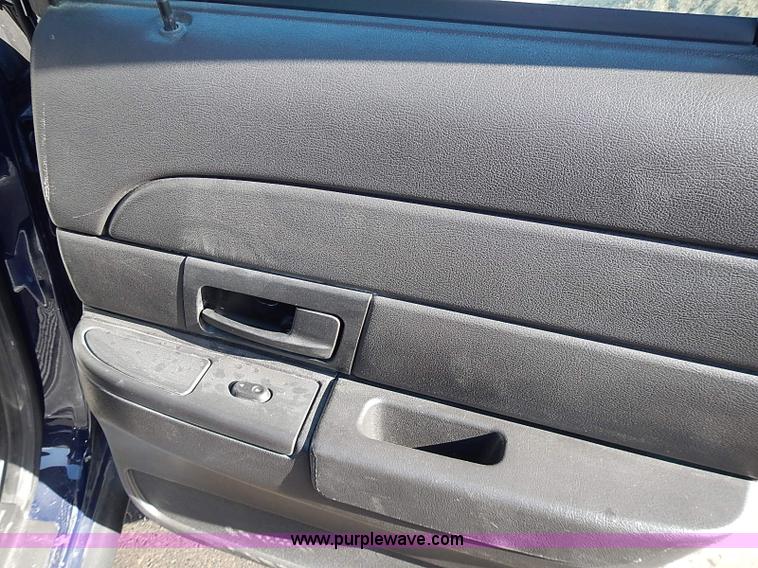 image for item I9400 2008 Ford Crown Victoria Police Interceptor