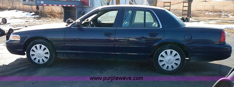 image for item I9401 2008 Ford Crown Victoria Police Interceptor
