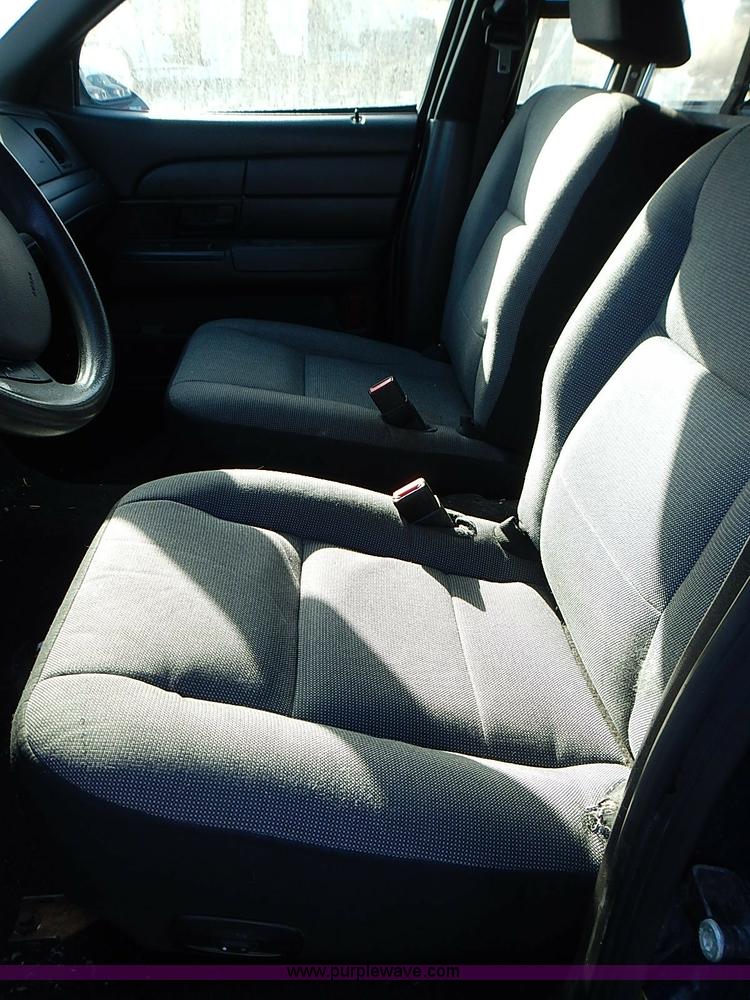 image for item I9401 2008 Ford Crown Victoria Police Interceptor