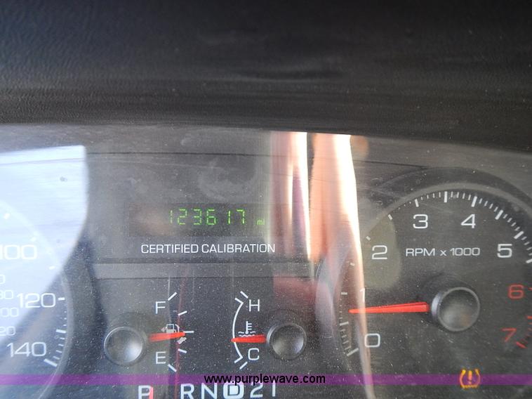 image for item I9401 2008 Ford Crown Victoria Police Interceptor