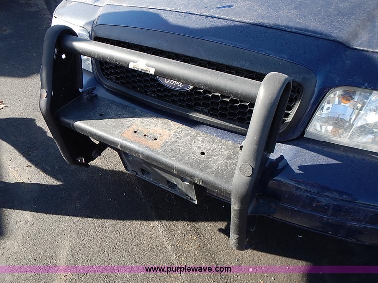 image for item I9401 2008 Ford Crown Victoria Police Interceptor