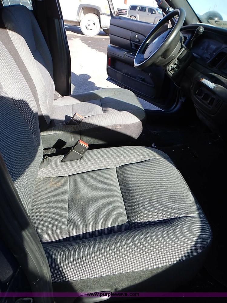 image for item I9401 2008 Ford Crown Victoria Police Interceptor