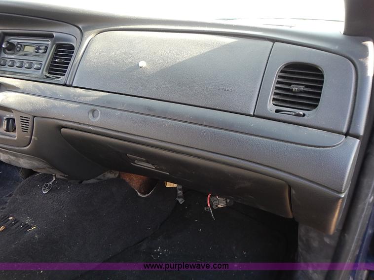 image for item I9401 2008 Ford Crown Victoria Police Interceptor