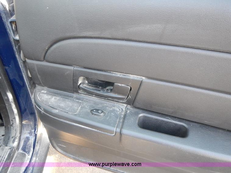 image for item I9401 2008 Ford Crown Victoria Police Interceptor